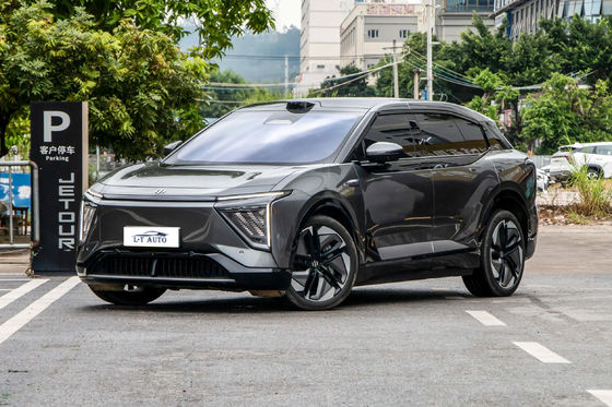 SUV à 5 portes et 5 sièges avec une capacité de batterie de 115 kWh et une autonomie de 810 km