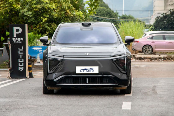 SUV à 5 portes et 5 sièges avec une capacité de batterie de 115 kWh et une autonomie de 810 km