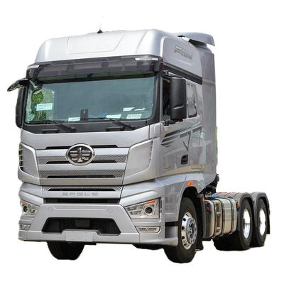 FAW Jiefang J7 6x4 550 chevaux camions à moteur diesel remorque avec transmission automatique