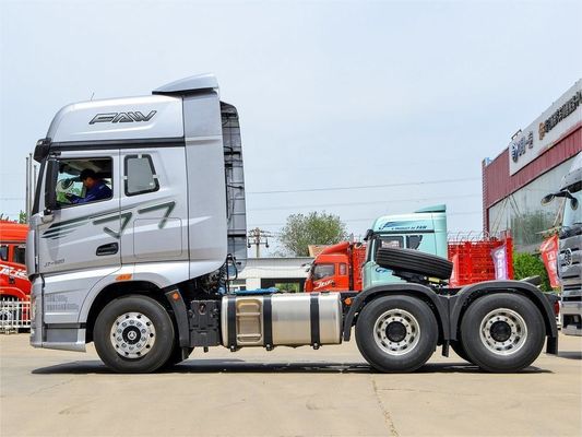 FAW Jiefang J7 6x4 550 chevaux camions à moteur diesel remorque avec transmission automatique