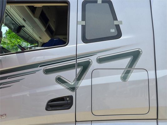 FAW Jiefang J7 6x4 550 chevaux camions à moteur diesel remorque avec transmission automatique