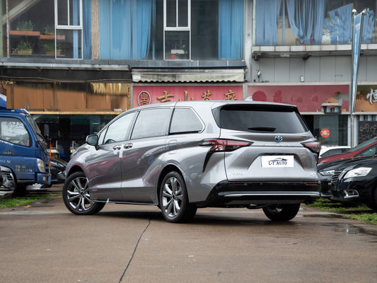 MPV Toyota Sienna d'occasion avec type de moteur naturellement aspiré et phares LED