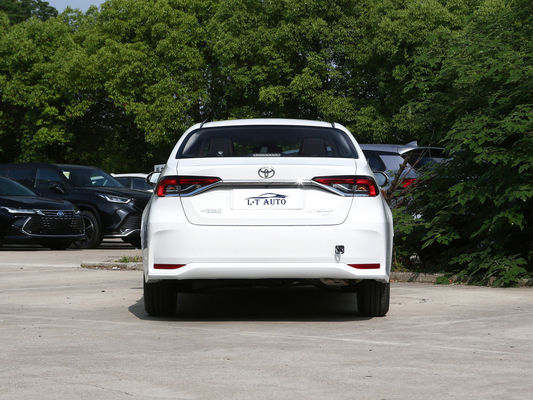 Véhicule électrique hybride abordable et Toyota Corolla