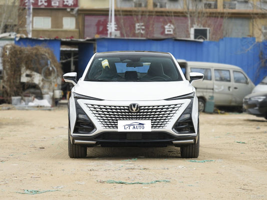 Vitesse maximale de 200 Km/h Le 2023 Changan UNI-T 1.5T Turbo Luxury Sedan Propulsé par l'essence