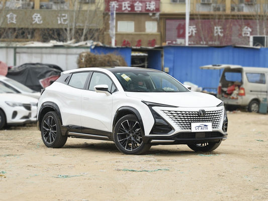 Vitesse maximale de 200 Km/h Le 2023 Changan UNI-T 1.5T Turbo Luxury Sedan Propulsé par l'essence