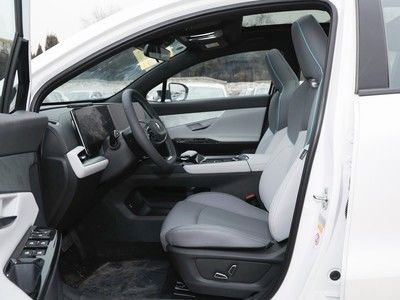 Vitesse maximale de 200 Km/h Le 2023 Changan UNI-T 1.5T Turbo Luxury Sedan Propulsé par l'essence