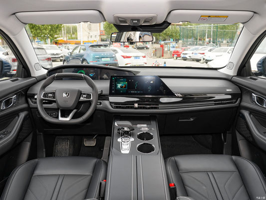UNI-K SUV de taille moyenne 2.0t Véhicule à essence pour 4 roues motrices de Changan Automobile