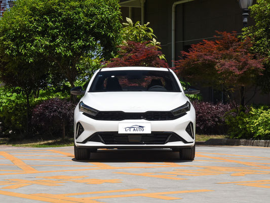 2024 KIA K3 Economy EV Car Compact Sedan Voiture avec une autonomie de 410 km et une vitesse maximale de 165 km/h