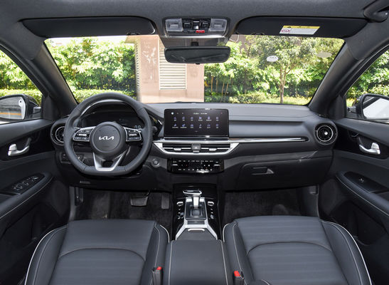 2024 KIA K3 Economy EV Car Compact Sedan Voiture avec une autonomie de 410 km et une vitesse maximale de 165 km/h