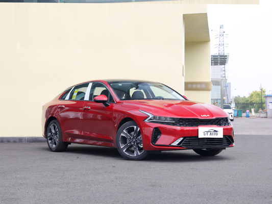 KIA K5 voiture turbo à essence avec une puissance maximale de 100 à 150 ch 5 sièges 5 portes