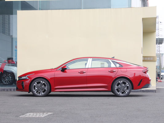 KIA K5 voiture turbo à essence avec une puissance maximale de 100 à 150 ch 5 sièges 5 portes