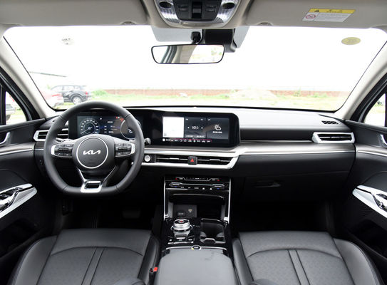 KIA K5 voiture turbo à essence avec une puissance maximale de 100 à 150 ch 5 sièges 5 portes