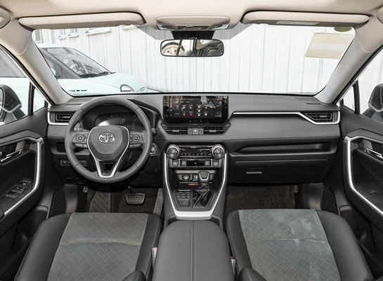 Conception populaire 2023 Toyota RAV4 R18 Taille du pneu Volant normal Benzine Voiture SUV