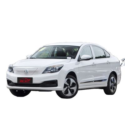 2024 Dongfeng Fengshen E70 Voiture électrique abordable avec 0,5 heure de charge et 5 places
