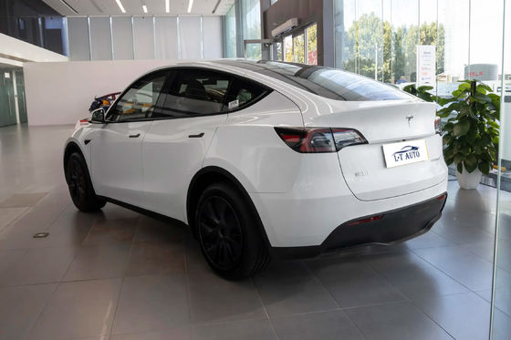 Véhicule énergétique 2024 Tesla Model Y avec une capacité de batterie de 78,4 kW et une puissance moteur de 331 kW