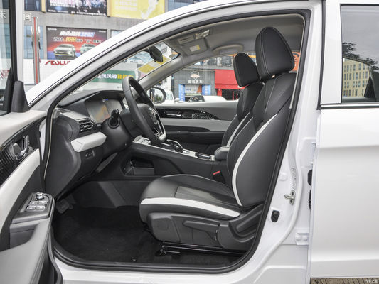 2024 Dongfeng Fengshen E70 Voiture électrique abordable avec 0,5 heure de charge et 5 places