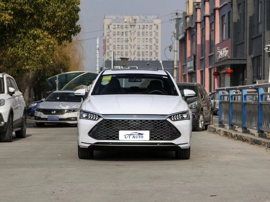 BYD QIN Plus Dm-I Fabriqué en voiture électrique 5 places Hatchback avec énergie 55/120km Véhicule hybride