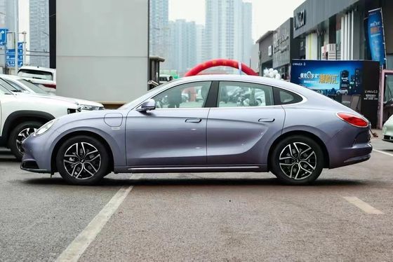 GWM ORA Lightning Cat EV Car 2024 Véhicule à énergie avec une hauteur compétitive de 1500 mm
