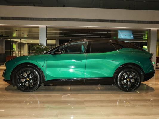 Découvrez le futur de la conduite avec le Red Lotus Eletre A 4WD Sport SUV 2024