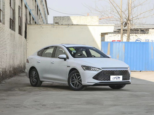 2024 BYD Qin PLUS DM-i 55KM Champion Edition Véhicule électrique à batterie en noir
