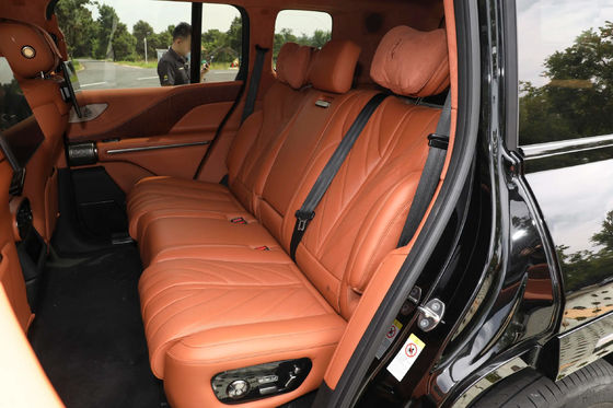 Mise à niveau vers Yangwang U8 La voiture HEV avec un temps de charge rapide de 0,3h et un design de luxe