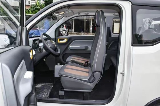 100% électrique Wuling Mini EV voiture à vitesse maximale de 100 km/h et BAIE de 2010 mm