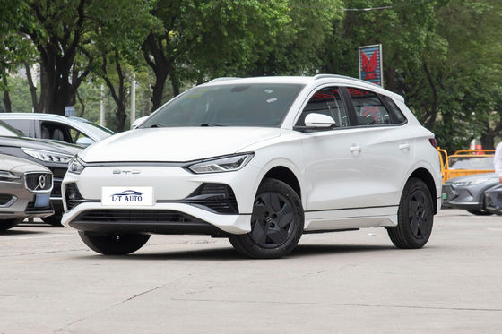 Voiture à grande vitesse BYD E2 berline batterie Véhicule électrique avec batterie au lithium-fer-phosphate