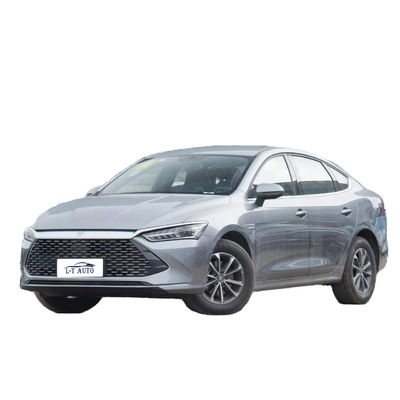 2023 BYD Tang Song Yuan 4 portes 5 sièges Hatchback avec batterie au lithium fer phosphate