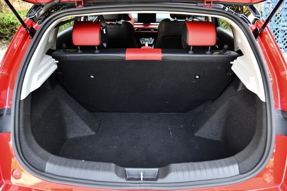 Véhicule électrique énergétique BYD E2 Compact EV Sedan pour adultes à grande vitesse Véhicule 4260*1760*1530