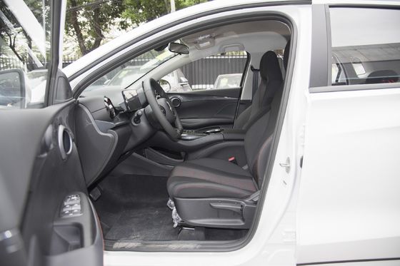 2024 BYD E2 voiture électrique version de luxe abordable avec vitesse maximale de 130 km/h 4 couleurs