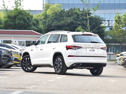SKODA Kodiak Luxe Véhicule à essence essence voiture d'occasion VW SUV couple maximal Nm 300-400Nm