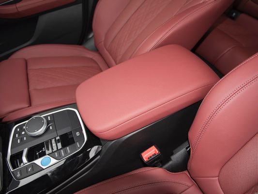 BMW iX3 voiture de patrouille électrique 4 ou 5 sièges Puissance totale 210kw Vitesse maximale 180kw/h