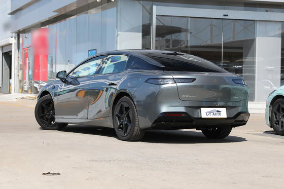 2024 Super Sedan chinois voiture électrique puissance maximale 340PS couple maximal 430Nm Grande valeur