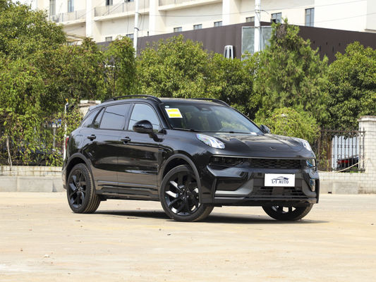 Véhicule hybride à carburant à vitesse LYNK CO 01 VUS à roue gauche avec cylindrée de 1,5 à 2,0 litres
