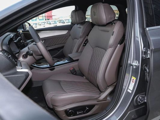 BYD Han voiture électrique 715KM Longue endurance 4995 * 1910 * 1495 185 Km / h Vitesse maximale High End EV