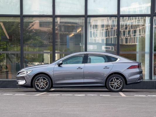 2024 BYD QIN Plus EV Une voiture électrique à énergie pour un mode de vie luxueux et écologique