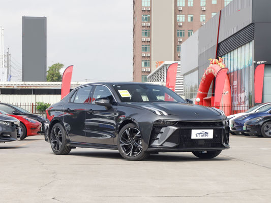 Lynkco 03 2.0TD DCT Plus voiture de sport hybride chinoise compacte avec frein de stationnement électrique