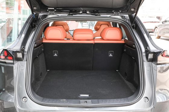 À gauche Changan bleu foncé Deepal S7 SL03 5 portes 5 sièges SUV Autos électriques à longue portée