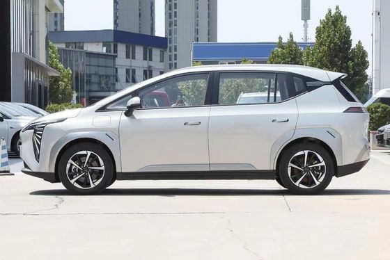2024 Aion Y Plus SUV électrique à grande vitesse longue portée 5 portes 5 places avec empattement de 2750 mm