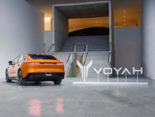 2024 Voyah Zhuiguang Limousine électrique Standard 5 sièges Véhicule électrique 5 couleurs 3000 mm
