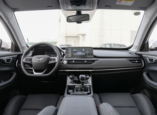 Chery Tiggo7 SUV à essence de luxe à 5 places pour les déplacements en travers du pays