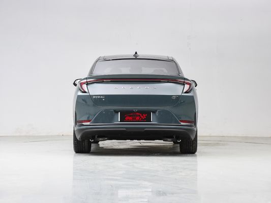 Polar Fox Alpha T ARCFOX S 5 portes 5 places SUV avec une puissance maximale de 160 kW et une autonomie de 700 km