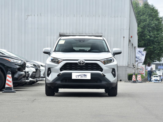Un frein de stationnement électrique 2024 Toyota RAV4 SUV compact La voiture à essence à quatre roues motrices la plus abordable