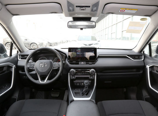 Un frein de stationnement électrique 2024 Toyota RAV4 SUV compact La voiture à essence à quatre roues motrices la plus abordable
