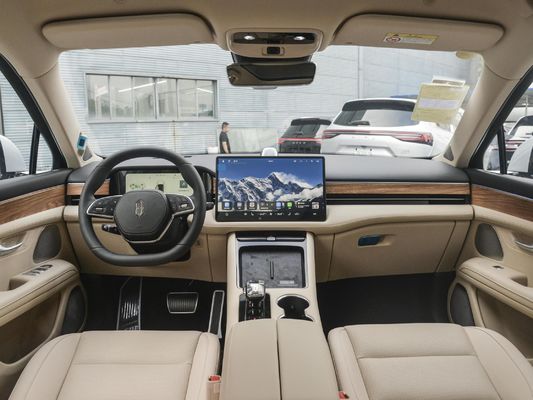 2024 Aito M5 La combinaison parfaite de style et d'efficacité dans un VUS 5 portes 5 places