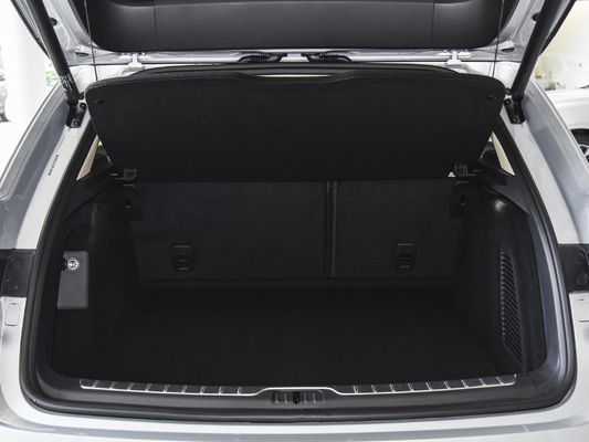 2024 Aito M5 La combinaison parfaite de style et d'efficacité dans un VUS 5 portes 5 places