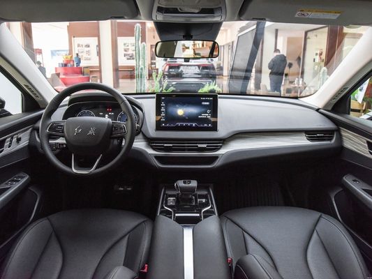 Confortable et élégant Hongqi E-Qm5 voiture électrique pure de taille moyenne avec empattement de 2990 mm