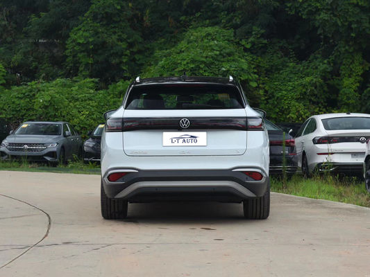 Volkswagen ID4X Long Endurance à conduite à gauche Voiture électrique et extérieur blanc cristallin