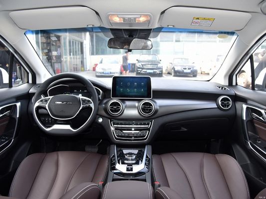 2024 Beijing Auto EU5 Compact Electric Car Sedan pour une recharge rapide en seulement une demi-heure