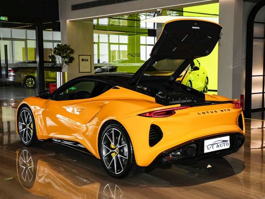 Lotus Emira La combinaison parfaite de performance et de style dans une supercar 2 2